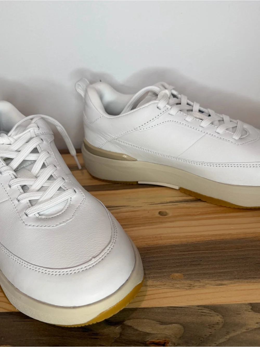 White Low-Top Women's Sneakers with Cream Sole